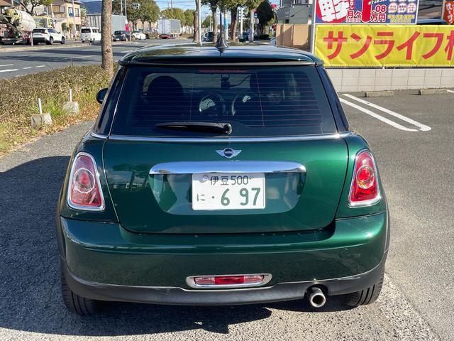 MINI ワン 正規ディラー車 後期モデル 走行4万Km 社外SDナビ&地デジTV Bluetooth 前後ドラレコ ETC OPメッキパーツ センターメーター プッシュスタート MTモード 純正15アルミ キーレス(8枚目)