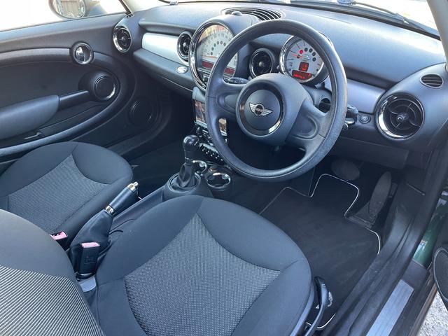 MINI ワン 正規ディラー車 後期モデル 走行4万Km 社外SDナビ&地デジTV Bluetooth 前後ドラレコ ETC OPメッキパーツ センターメーター プッシュスタート MTモード 純正15アルミ キーレス(10枚目)