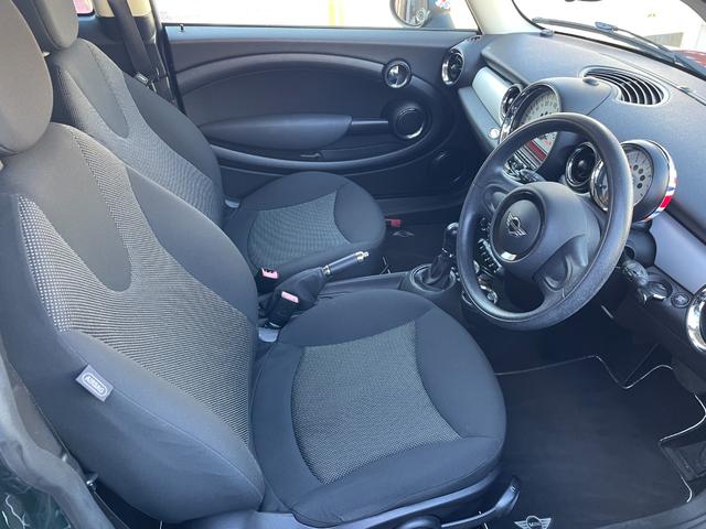 MINI ワン 正規ディラー車 後期モデル 走行4万Km 社外SDナビ&地デジTV Bluetooth 前後ドラレコ ETC OPメッキパーツ センターメーター プッシュスタート MTモード 純正15アルミ キーレス(11枚目)