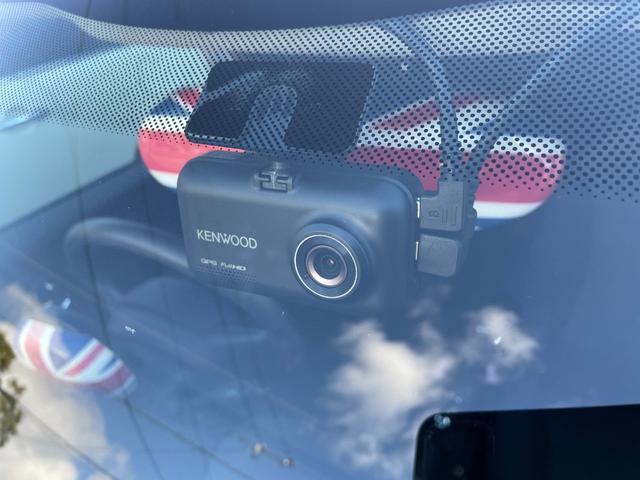 MINI ワン 正規ディラー車 後期モデル 走行4万Km 社外SDナビ&地デジTV Bluetooth 前後ドラレコ ETC OPメッキパーツ センターメーター プッシュスタート MTモード 純正15アルミ キーレス(19枚目)