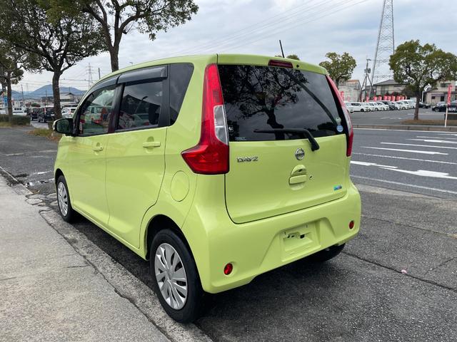 デイズ X 後期モデル ワンオーナー 禁煙車 純正SDナビ&フルセグTV Bluetooth エマージングブレーキ 360度アラウンドビューモニター ETC プッシュスタート スマートキー(6枚目)