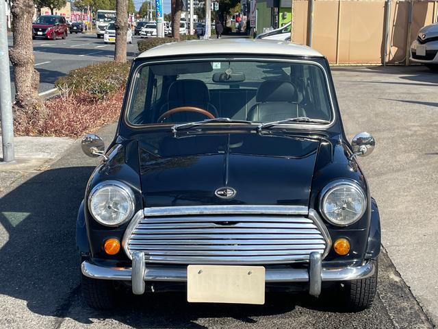 MINI 1.3 正規ディラー車 4速マニュアル 走行3.2万Km ハイロウキッド クイックシフト ウッドパネル オーバーフェンダー フェンダーミラー オーバーライダー ナルディステアリング センターマフラー(4枚目)