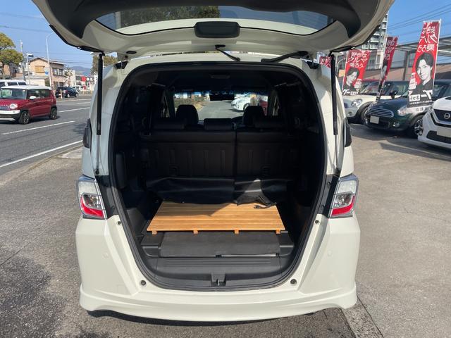 �g�����N�ɂ͂���ȂɃX�y�[�X���m�ۂ��Ă��܂��B���X�̉ו��͓���܂���B