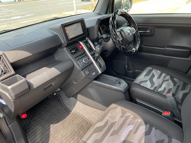 ����ȑ��̎ʐ^�B�^�]�ȑ��Ɠ��l�ɃV�[�g���������肵�Ă��Ē����ԍ����Ă��Ă����ɂ����͂��ł��I����Ȃ̑O�ɂ̓O���[�u�{�b�N�X�Ȃǂ�����܂��I