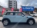 ＭＩＮＩ クーパー　正規ディラー車　後期型　禁煙車　走行５万Ｋｍ　社外ナビ＆地デジＴＶ　Ｂｌｕｅｔｏｏｔｈ　ＤＶＤ　ＥＴＣ　センターメーター　プッシュスタート　ＭＴモード　純正１５アルミ　ＯＰメッキパーツ　横滑り防止装置（5枚目）