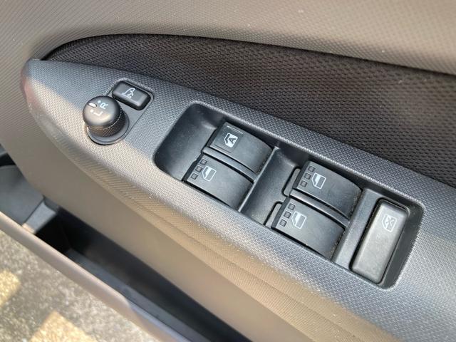 ムーヴ カスタム　ＲＳ　／ターボ／ＳＤナビ／ワンセグＴＶ／Ｂｌｕｅｔｏｏｔｈ／ＤＶＤ再生／ＬＥＤライト／純正１５ｉｎｃｈアルミホイール／ｍｏｍｏステア／スマートキー／Ｐスタート／アイドリングストップ（32枚目）