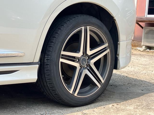 ハリアーハイブリッド プレミアム　／４ＷＤ／モデリスタエアロ／社外２０ｉｎｃｈアルミホイール／ＡＬＰＩＮＥナビ＆フリップダウンモニター／フルセグ／バックカメラ／電動リアゲート／レーンキープ／オートクルーズ／ＥＴＣ／スマートキー（14枚目）