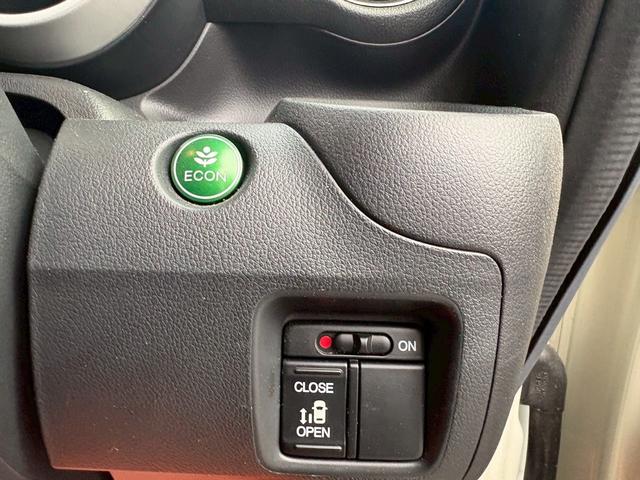 N-BOX G・ターボLパッケージ ワンセグTV/ETC/バックカメラ/クルーズコントロール/アイドリングストップ/プッシュスタート/スマートキー/両側スライドドア・片側電動/アルミホイール/車検整備付き(17枚目)