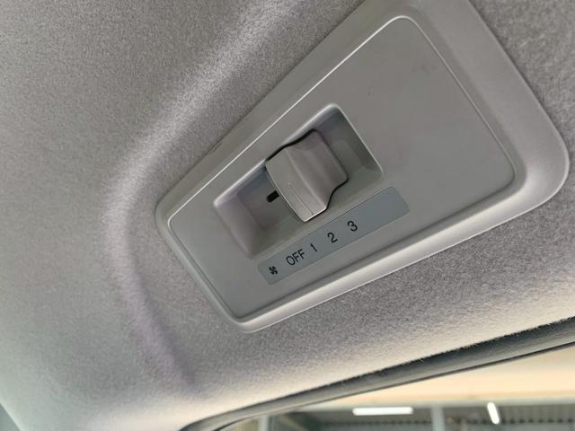 ステップワゴンスパーダ Z ETC/ナビ・フルセグTV/バックカメラ/Bluetooth接続/CD・DVD再生/両側電動スライドドア/アルミホイール/HIDヘッドランプ/3列シート/8人乗り/クルーズコントロール/スマートキー(18枚目)