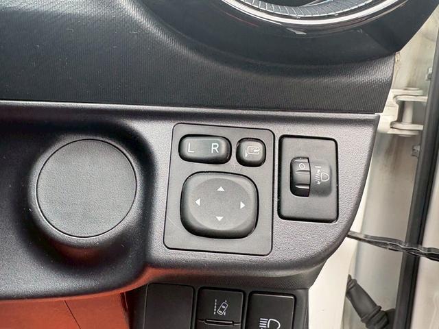 アクア Ｓ　トヨタセーフティセンス／ドライブレコーダー／バックカメラ／ナビ／バックカメラ／ＥＴＣ／Ｂｌｕｅｔｏｏｔｈ／キーレスエントリー／レーンアシスト／クリアランスソナー（6枚目）