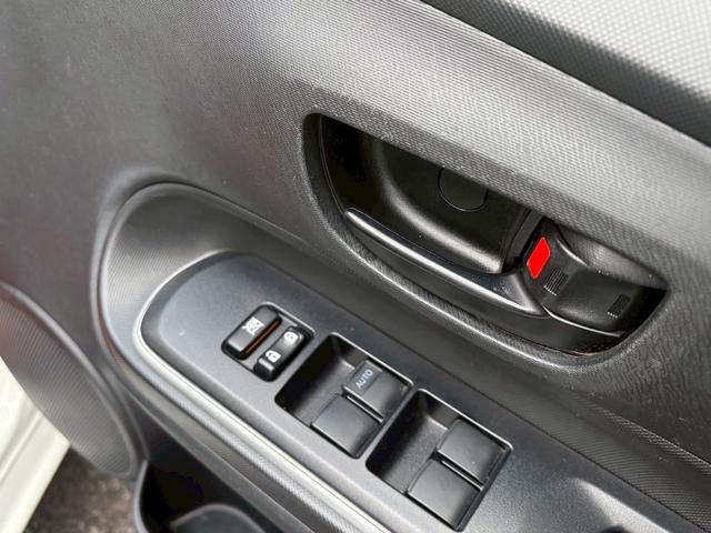 アクア Ｓ　トヨタセーフティセンス／ドライブレコーダー／バックカメラ／ナビ／バックカメラ／ＥＴＣ／Ｂｌｕｅｔｏｏｔｈ／キーレスエントリー／レーンアシスト／クリアランスソナー（8枚目）