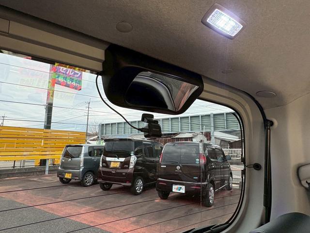 タント カスタムＲＳ　トップエディションＳＡＩＩ　前後ドライブレコーダー／両側パワースライドドア／ナビ／フルセグ／ＣＤ・ＤＶＤ再生／バックカメラ／Ｂｌｕｅｔｏｏｔｈ／ＥＴＣ／スマートキー／ＬＥＤヘッドライト／レーンアシスト（16枚目）