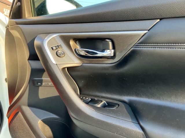 ティアナ ＸＶ　ナビＡＶＭパッケージ　アラウンドビューモニター／スマートキー／クルーズコントロール／Ｂｌｕｅｔｏｏｔｈ接続／ビルトインＥＴＣ／ナビ・フルセグＴＶ／パワーシート／オットマン（10枚目）