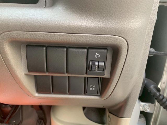 ＮＶ１００クリッパーバン ＤＸ　／ハイルーフ／２ＷＤ／５速ＡＧＳ／両側スライドドア／キーレスエントリー／両側スライドドア／２速発進モード／ダブルエアバッグ／（17枚目）