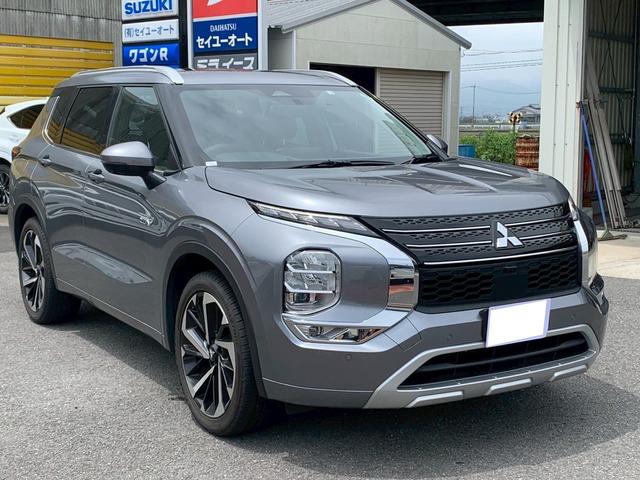 アウトランダーＰＨＥＶ Ｐ　／プラグインハイブリッド／４ＷＤ／７人乗り／衝突被害軽減ブレーキ／サンルーフ／電動リアゲート／メモリーナビ／フルセグＴＶ／全周囲カメラ／ＥＴＣ車載器／パワーシート／シートヒーター／前後ドラレコ（3枚目）