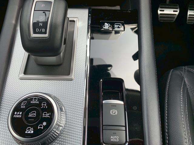 アウトランダーＰＨＥＶ Ｐ　／プラグインハイブリッド／４ＷＤ／７人乗り／衝突被害軽減ブレーキ／サンルーフ／電動リアゲート／メモリーナビ／フルセグＴＶ／全周囲カメラ／ＥＴＣ車載器／パワーシート／シートヒーター／前後ドラレコ（18枚目）