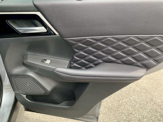 アウトランダーＰＨＥＶ Ｐ　／プラグインハイブリッド／４ＷＤ／７人乗り／衝突被害軽減ブレーキ／サンルーフ／電動リアゲート／メモリーナビ／フルセグＴＶ／全周囲カメラ／ＥＴＣ車載器／パワーシート／シートヒーター／前後ドラレコ（33枚目）
