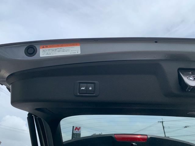 アウトランダーＰＨＥＶ Ｐ　／プラグインハイブリッド／４ＷＤ／７人乗り／衝突被害軽減ブレーキ／サンルーフ／電動リアゲート／メモリーナビ／フルセグＴＶ／全周囲カメラ／ＥＴＣ車載器／パワーシート／シートヒーター／前後ドラレコ（35枚目）