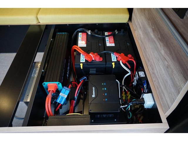 ＮＶ１００クリッパーバン ＧＸ　受注製作車両　ＳＴＳキャンパー『ＨＷ　ｗｅｒｋｓｔａｔｔ』対面対座仕様　４名乗車・２名就寝／ツインサブバッテリー／１０００Ｗインバーター／ＡＣ充電／外部電源／１００Ｗソーラー／ＳＤナビ／インナーミラー（31枚目）