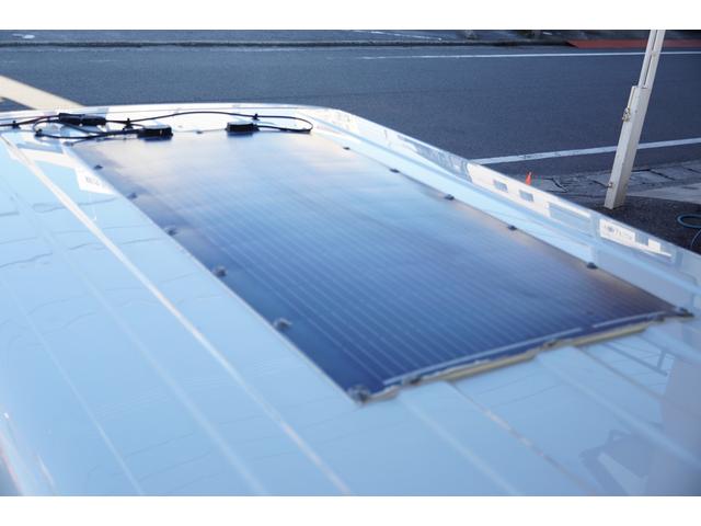 エブリイ ジョインターボ　ＳＴＳキャンパー　ＫＯＫＯ〜Ｄａｙｂｒｅａｋ〜　リチウム３００Ａｈ　１２Ｖクーラー　１５００Ｗインバーター　走行充電器　外部充電器　１０５Ｗソーラーパネル　ダウンライト　天井収納　キャンピング仕様（6枚目）