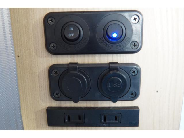 エブリイ ジョインターボ　ＳＴＳキャンパー　ＫＯＫＯ〜Ｄａｙｂｒｅａｋ〜　リチウム３００Ａｈ　１２Ｖクーラー　１５００Ｗインバーター　走行充電器　外部充電器　１０５Ｗソーラーパネル　ダウンライト　天井収納　キャンピング仕様（14枚目）