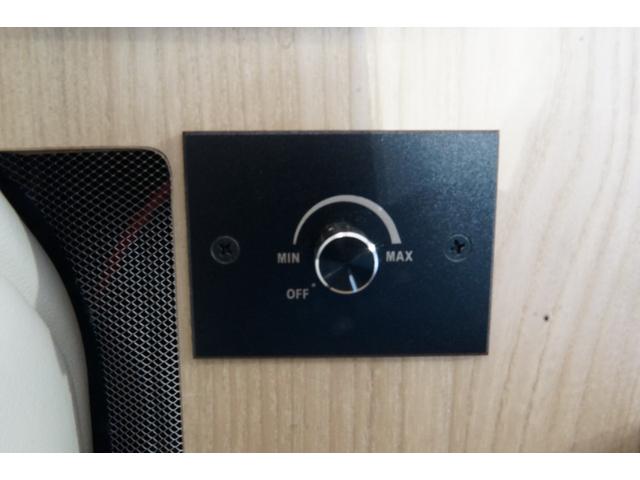 エブリイ ジョインターボ　ＳＴＳキャンパー　ＫＯＫＯ〜Ｄａｙｂｒｅａｋ〜　リチウム３００Ａｈ　１２Ｖクーラー　１５００Ｗインバーター　走行充電器　外部充電器　１０５Ｗソーラーパネル　ダウンライト　天井収納　キャンピング仕様（16枚目）