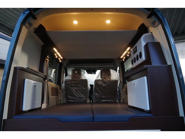 エブリイ ジョインターボ　ＳＴＳキャンパー　ＫＯＫＯ〜Ｄａｙｂｒｅａｋ〜　リチウム３００Ａｈ　１２Ｖクーラー　１５００Ｗインバーター　走行充電器　外部充電器　１０５Ｗソーラーパネル　ダウンライト　天井収納　キャンピング仕様（18枚目）
