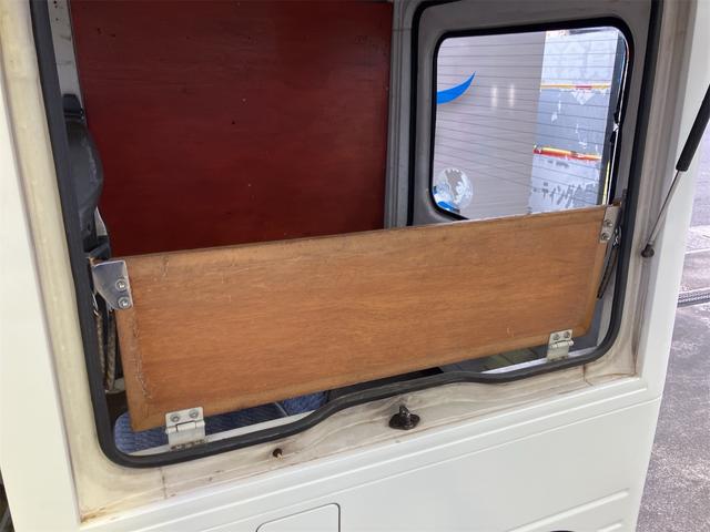 ミラウォークスルーバン ベースグレード オートマ車 社外12インチアルミホイール スライドドア 社外ハンドル 1/2人乗り 移動販売車(6枚目)