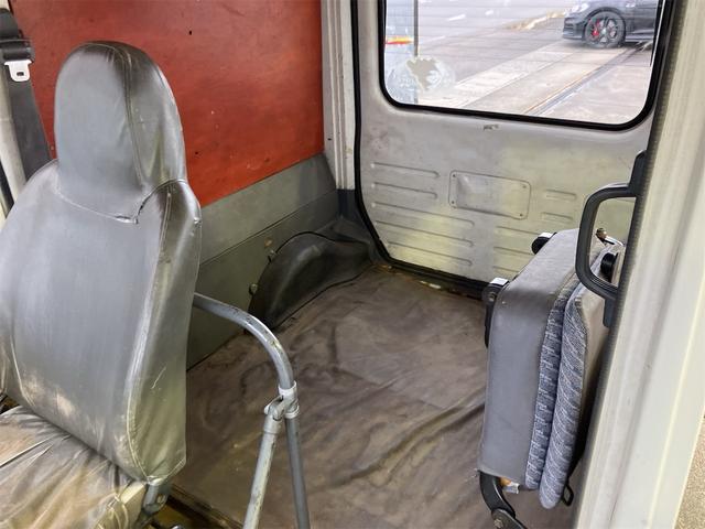 ミラウォークスルーバン ベースグレード オートマ車 社外12インチアルミホイール スライドドア 社外ハンドル 1/2人乗り 移動販売車(21枚目)