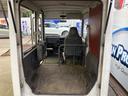 ベースグレード オートマ車 社外12インチアルミホイール スライドドア 社外ハンドル 1/2人乗り 移動販売車(25枚目)
