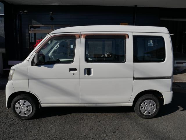 ハイゼットカーゴ スペシャル　４ＷＤ　エアコン　パワーステアリング　Ｗエアバッグ　ラジオ（5枚目）