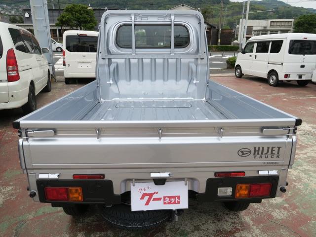 ハイゼットトラック スタンダード　デフロック付きセレクト４ＷＤ車　エアコン　パワーステアリング　Ｗエアバッグ　トラクションコントロール　パーキングセンサー　アイドリングストップ　ラジオ（7枚目）
