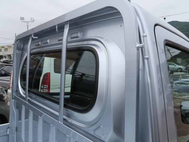 ハイゼットトラック スタンダード　デフロック付きセレクト４ＷＤ車　エアコン　パワーステアリング　Ｗエアバッグ　トラクションコントロール　パーキングセンサー　アイドリングストップ　ラジオ（12枚目）