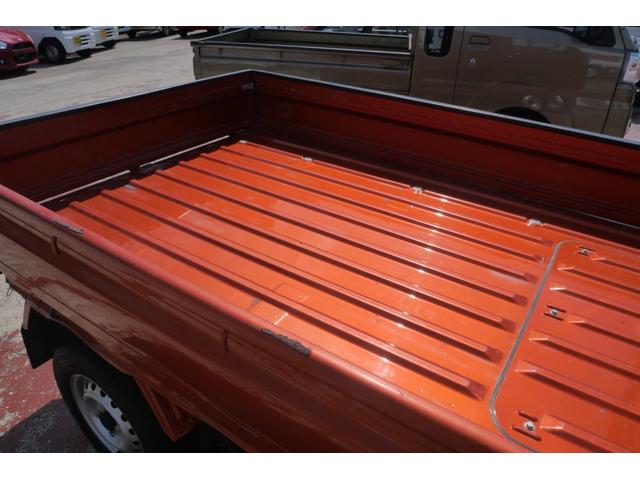 ハイゼットトラック スタンダードＳＡＩＩＩｔ　セレクト４ＷＤ車　エアコン　パワーステアリング　エアバッグ　ラジオ　トラクションコントロール　三方開　荷台ガード　パーキングセンサー（10枚目）