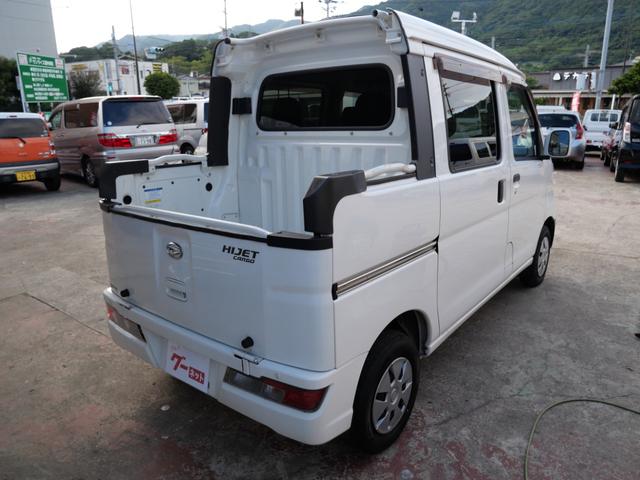 ハイゼットカーゴ デッキバンＧ　ＳＡＩＩＩ　セレクト４ＷＤ　ＣＤ　キーレスエントリー　ＥＴＣ　プライバシーガラス　エアコン　パワーステアリング　パワーウィンドウ　Ｗエアバッグ　トラクションコントロール　電動格納ミラー（5枚目）