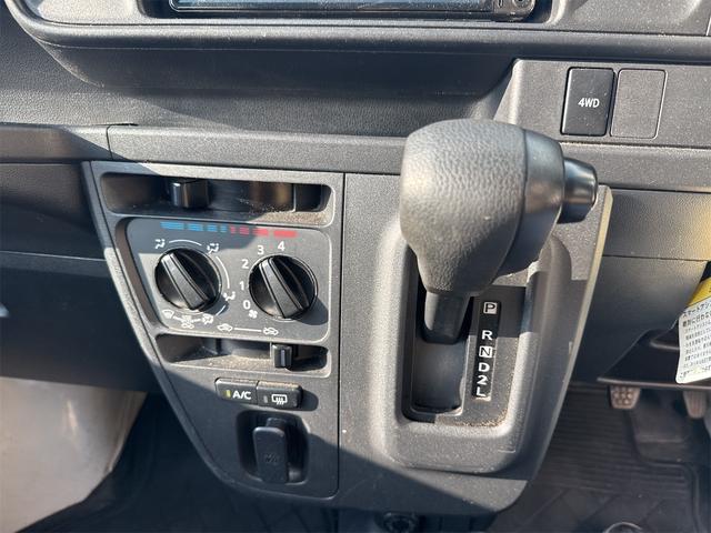 ハイゼットカーゴ スペシャル　スマアシ　４ＷＤ　ＡＴ車　ナビ　Ｂｌｕｅｔｏｏｔｈ　バックカメラ　ＥＴＣ（11枚目）