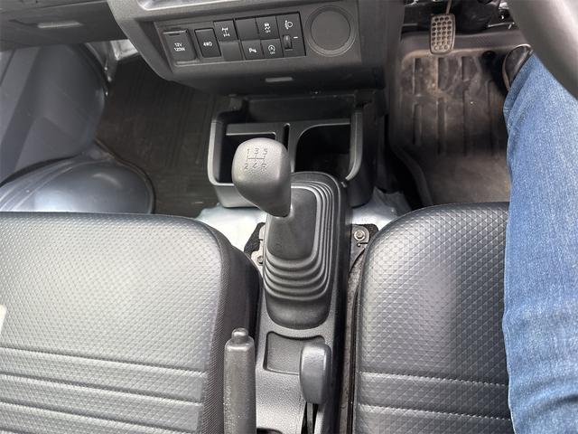 ハイゼットトラック スタンダード　農用スペシャル　４ＷＤ　マニュアル車　デフロック　エアバック　アイドリングストップ（11枚目）