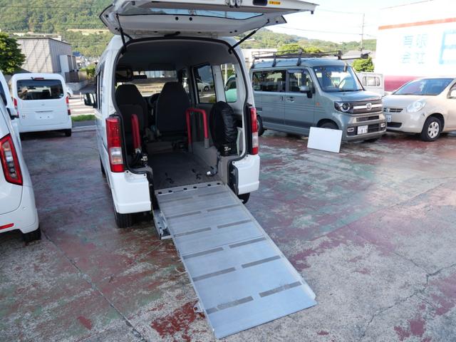エブリイワゴン 　車いす移動車　エアコン　パワーステアリング　パワーウィンドウ　ライトレベル調節　ラジオ　ドライブレコーダー（9枚目）