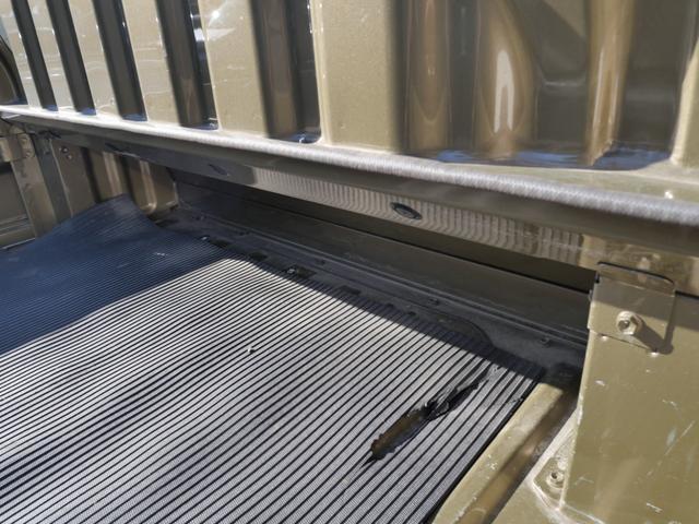 ハイゼットトラック ジャンボ セレクト4WD車 エアコン パワーステアリング Wエアバッグ ラジオ 三方開 荷台マット(10枚目)