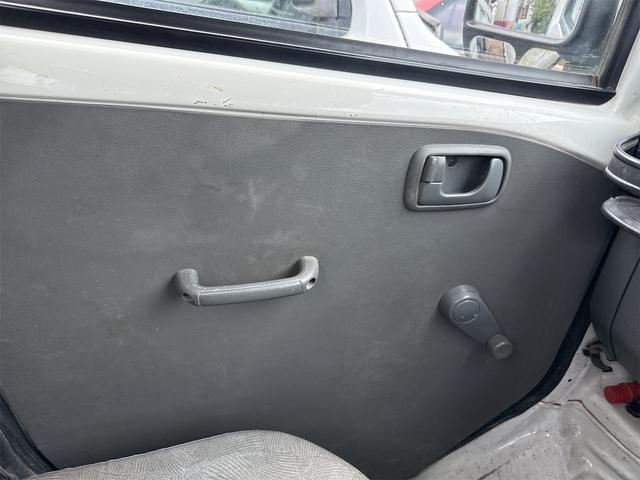 ミニキャブトラック Vタイプ 4WD オートマ エアコン(25枚目)