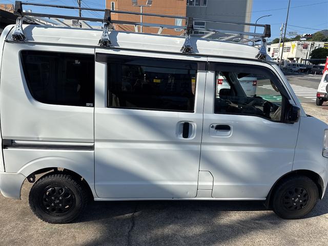 ＮＶ１００クリッパーバン ＤＸ　４ＷＤ　マニュアル車　Ｂｌｕｅｔｏｏｔｈ対応ナビ　バックカメラ　ＥＴＣ　ドラレコ（4枚目）