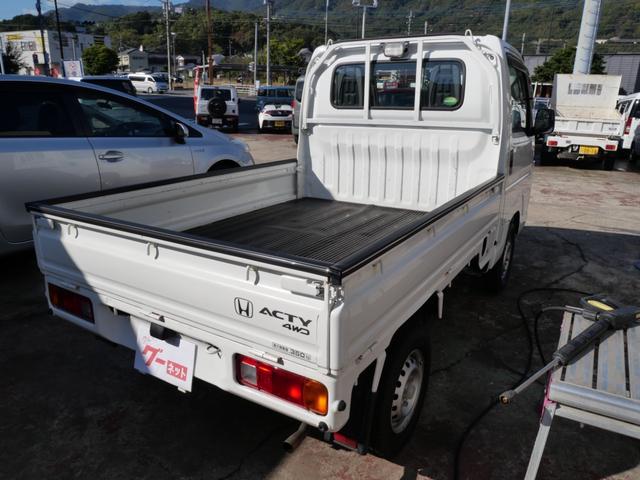 アクティトラック ＳＤＸ　４ＷＤ　パワーステアリング　三方開　荷台マット　荷台ガード　作業灯　ラジオ（5枚目）