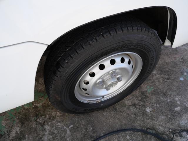 アクティトラック ＳＤＸ　４ＷＤ　パワーステアリング　三方開　荷台マット　荷台ガード　作業灯　ラジオ（14枚目）