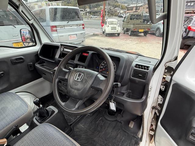 アクティトラック アタック　デフロック付きフルタイム４ＷＤ車　作業灯　ＣＤ　エアコン　パワーステアリング　パワーウィンドウ　エアバッグ　キーレスエントリー　パワーウィンドウ（8枚目）