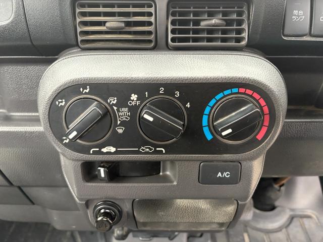 アクティトラック アタック　デフロック付きフルタイム４ＷＤ車　作業灯　ＣＤ　エアコン　パワーステアリング　パワーウィンドウ　エアバッグ　キーレスエントリー　パワーウィンドウ（19枚目）