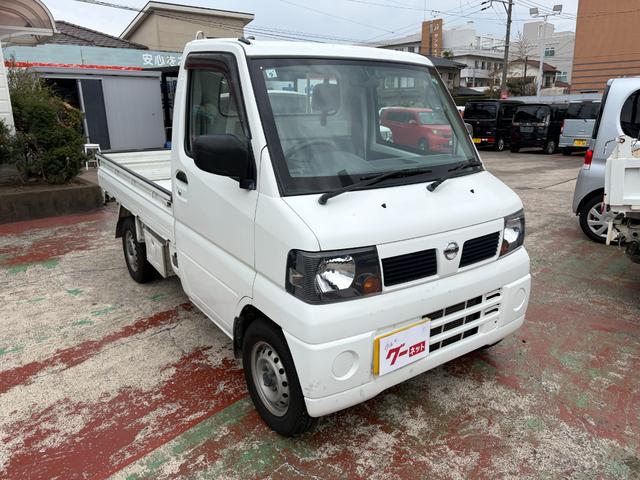クリッパートラック 　セレクト４ＷＤ車　エアコン　パワーステアリング　エアバッグ　ラジオ　三方開　荷台ガード（4枚目）