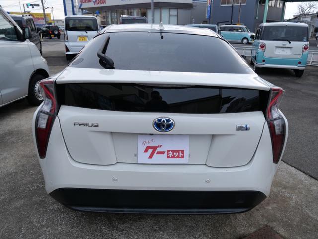 プリウス Ｓセーフティプラス　ナビ　バックモニター　フルセグ　スマートキー　プッシュスタート　ＥＴＣ　オートエアコン　トラクションコントロール　パワーウィンドウ（6枚目）