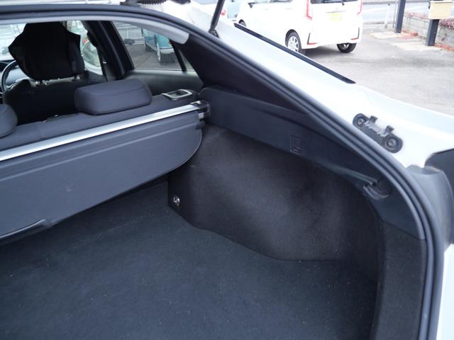 プリウス Ｓセーフティプラス　ナビ　バックモニター　フルセグ　スマートキー　プッシュスタート　ＥＴＣ　オートエアコン　トラクションコントロール　パワーウィンドウ（23枚目）