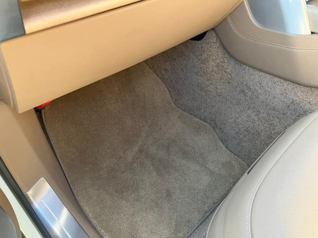 レンジローバー ＳＶ　Ｐ５３０　スタンダードホイールベース　ＳＶ　セレニティ　ナビ　アラウンドビューモニター　ＥＴＣ　禁煙車　電動リヤゲート　ドライブレコーダー　スマートキー　サンルーフ　レザーパワーシート　シートヒーター（53枚目）