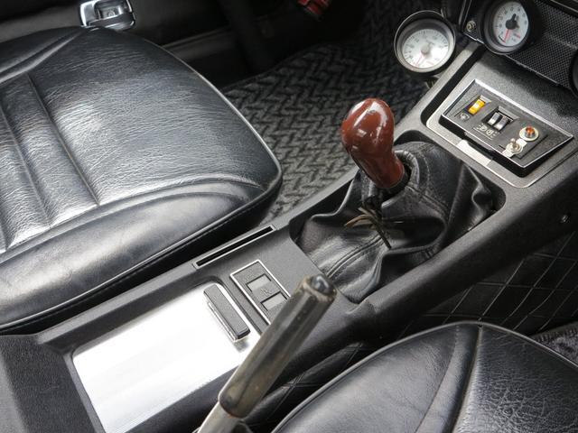 フェアレディＺ ２４０ＺＧ　ＲＢ２６０ＤＥＴエンジン公認　ＲＢターボ用５速ミッション　ワンオフマフラー　燃料タンク　フロントインタークーラー　ロールバー　車高調　ワタナベ１５インチＡＷ（23枚目）